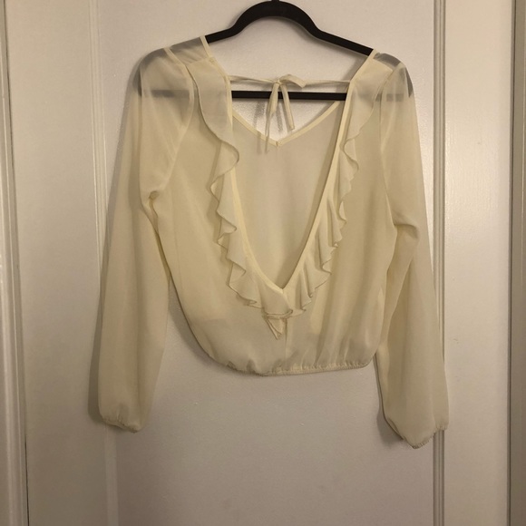 Long sleeve cream colored Tobi blouse - Picture 3 of 4